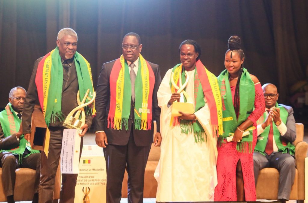 Arts et Lettres : Ousmane William Mbaye, Baba Maal et Rahmatou Seck Samb, lauréats des Grands Prix du chef de l’Etat