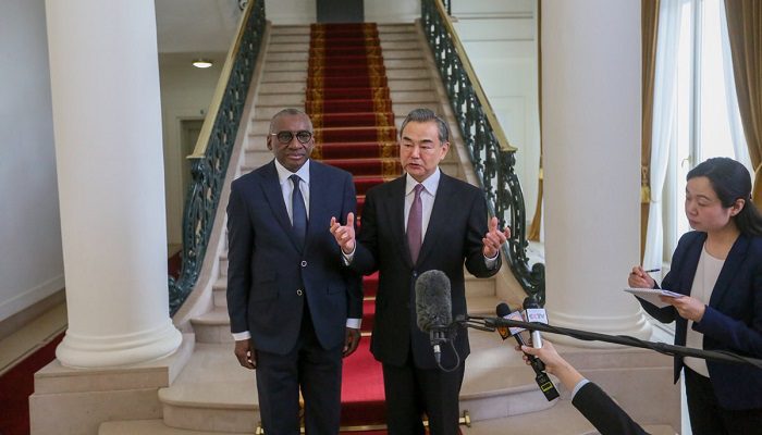 Coopération : La Chine s’engage à financer l’autoroute Mbour-Fatick-Kaolack et le nouveau siège du ministère des Affaires étrangères