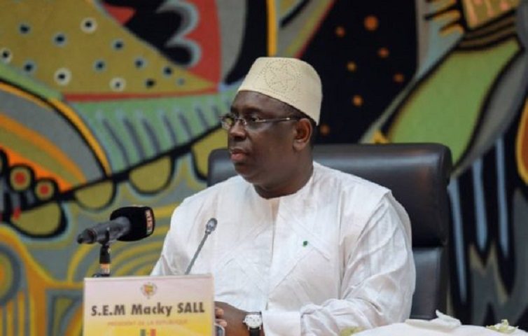 Fête du travail : Le président Macky Sall promet de poursuivre « son combat pour la liberté et la sécurité des travailleurs sénégalais «