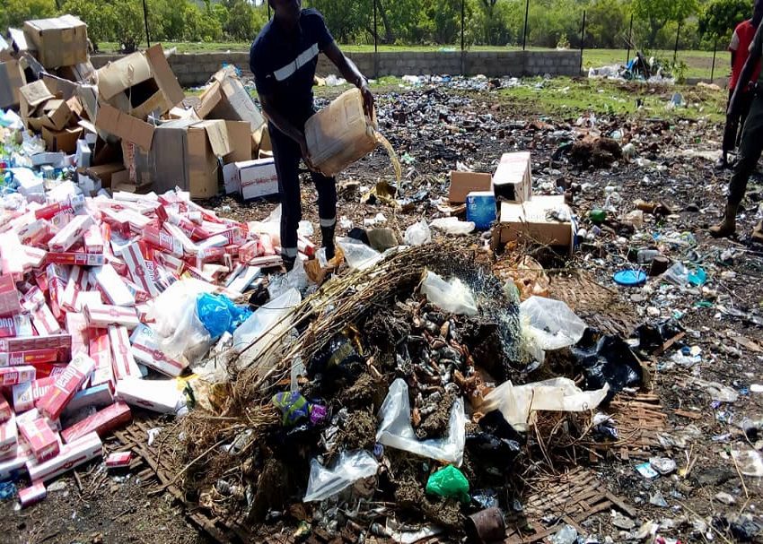 Kédougou : 7,5 Tonnes de produits impropres à la consommation, d’une valeur de 83 millions CFA, incinérés ce lundi 24 juin