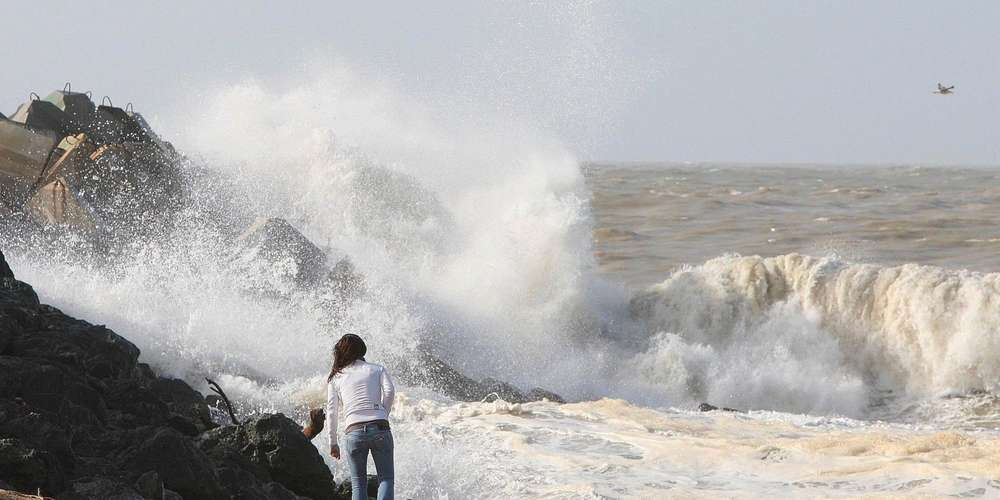 Météo : Mise en garde contre une houle dangereuse, à un vent fort jusqu’au samedi 24 août