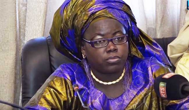 Coronavirus : « Un arrêté est prévu très bientôt pour réguler le prix des gels hydro-alcooliques désinfectants… », Aminata Assome Diatta