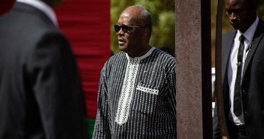 Situation confuse au Burkina Faso : Des militaires affirment avoir arrêté le président Kaboré