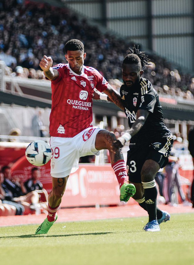 Convocation en équipe nationale : « Noah Fadiga ne rejoindra pas les Lions, il doit subir des examens complémentaires » (Stade Brestois)
